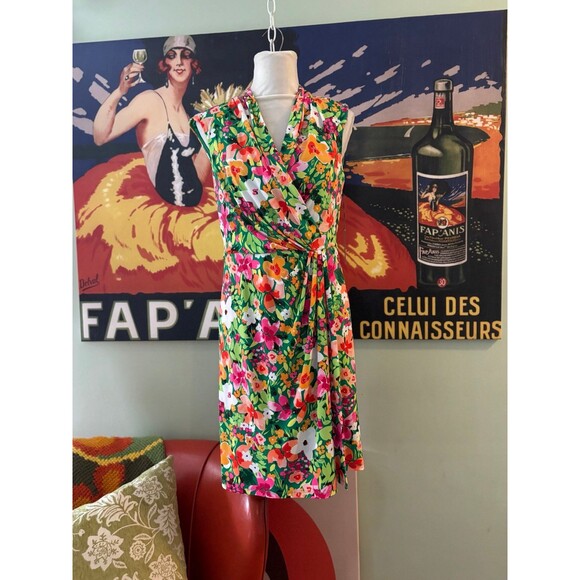 Vince Camuto Dresses & Skirts - Vince Camuto floral dress